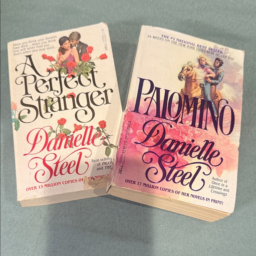 Danielle Steel Romance Novels Set